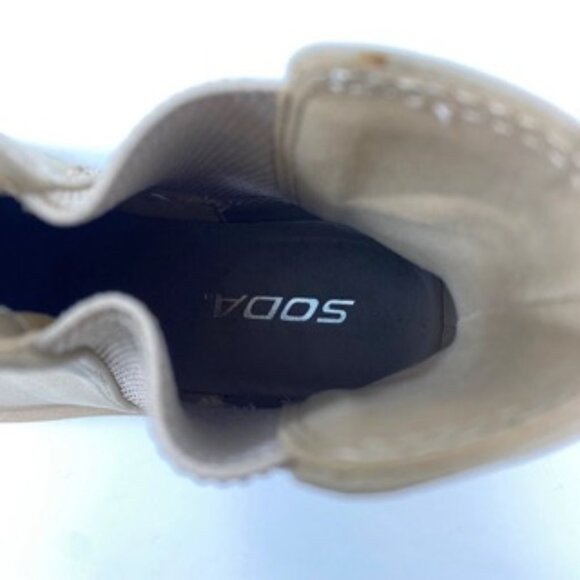 Soda Pilot Lug Sole Chelsea Elastic Gore Women's Ankle Bootie Beige Size 6 - Picture 10 of 10